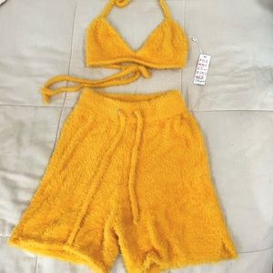 NWT Frankie’s Bikinis Hailee Steinfeld Rebel Fuzzy Shorts and Bra Top Set